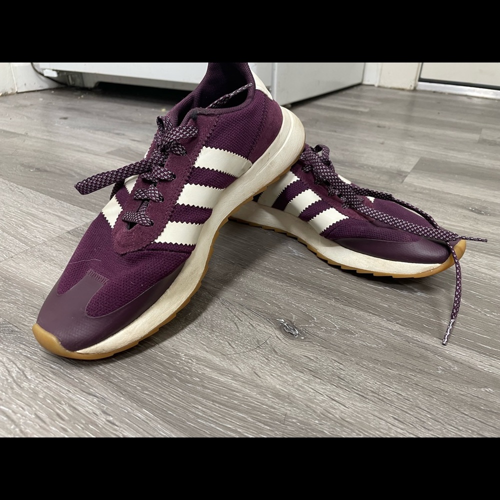 Adidas | Gazeelle Purple and White Women’s size 6.5